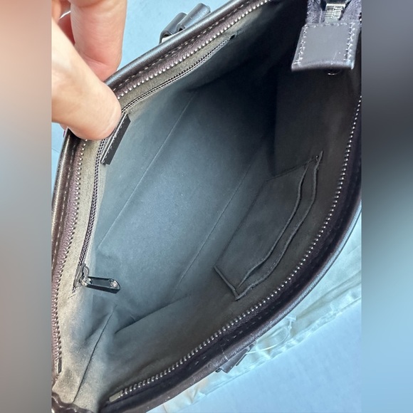 Authentic Gucci Beige GG Supreme Convertible Small Tote - Picture 14 of 16